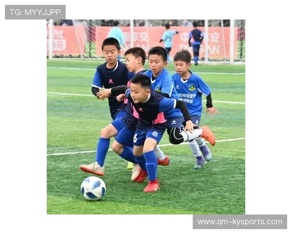 足球联赛在青训扶持中鼓励俱乐部参与学校体育课程协同，足球青训俱乐部管理制度